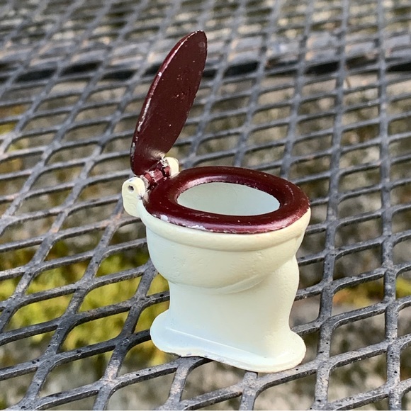 🤩3/$20 Vintage Mini Dollhouse Toilet White Brown Tootsietoy Cast Metal Iron - Picture 15 of 15
